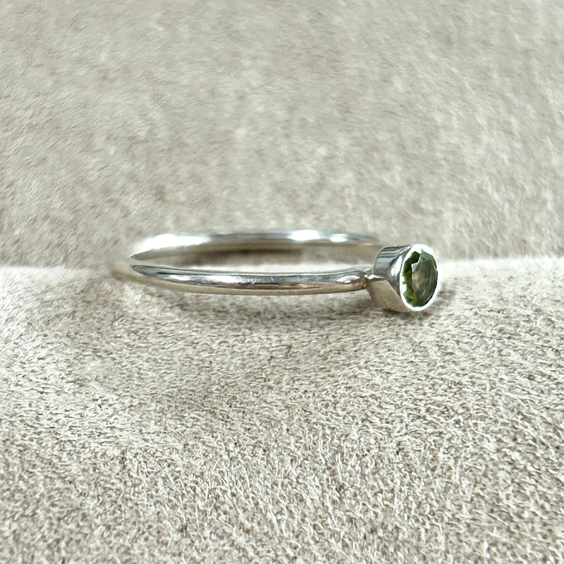 Peridot and Sterling Silver Ring (Size 9)