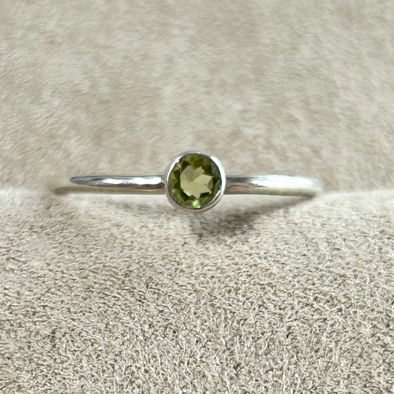 Peridot and Sterling Silver Ring (Size 9)