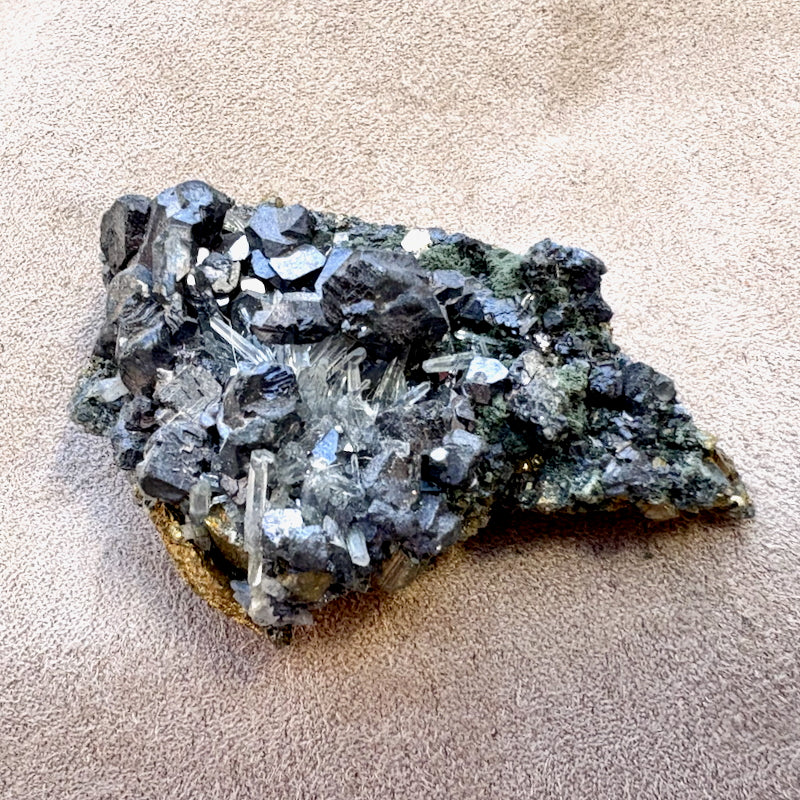 Galena, quartz and chalcopyrite (Bulgaria)