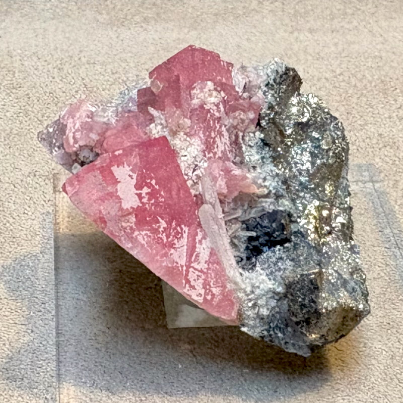 Rhodochrosite with quartz, pyrite & sphalerite (Colorado)