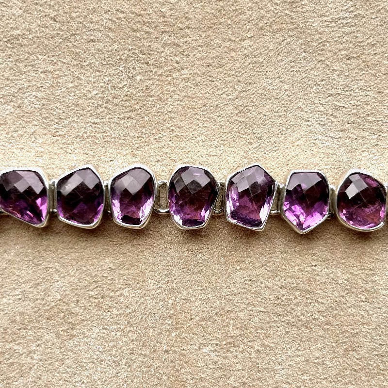 242656 Amethyst Twelve-Stone Bracelet