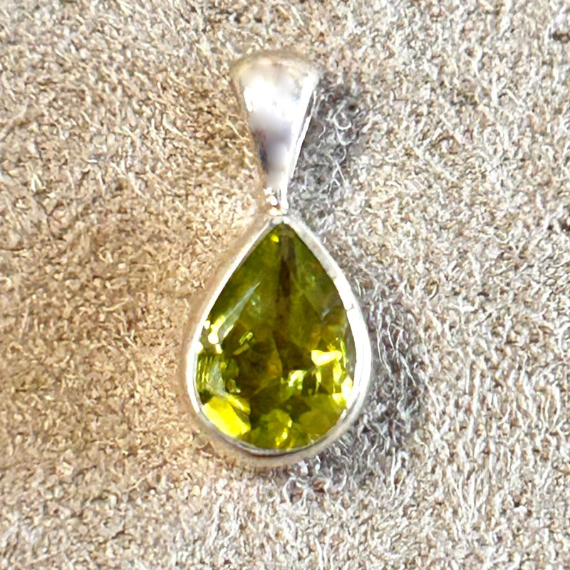 Peridot Faceted Pendant
