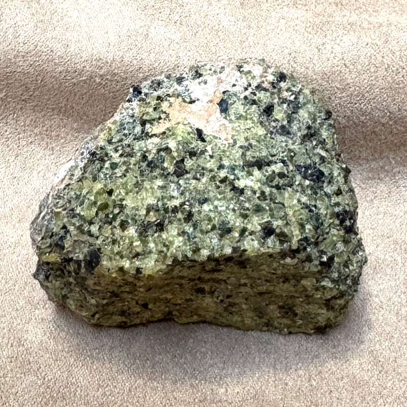Olivine / Peridotite (Kilborne Hole, New Mexico)