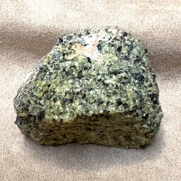 Olivine / Peridotite (Kilborne Hole, New Mexico)