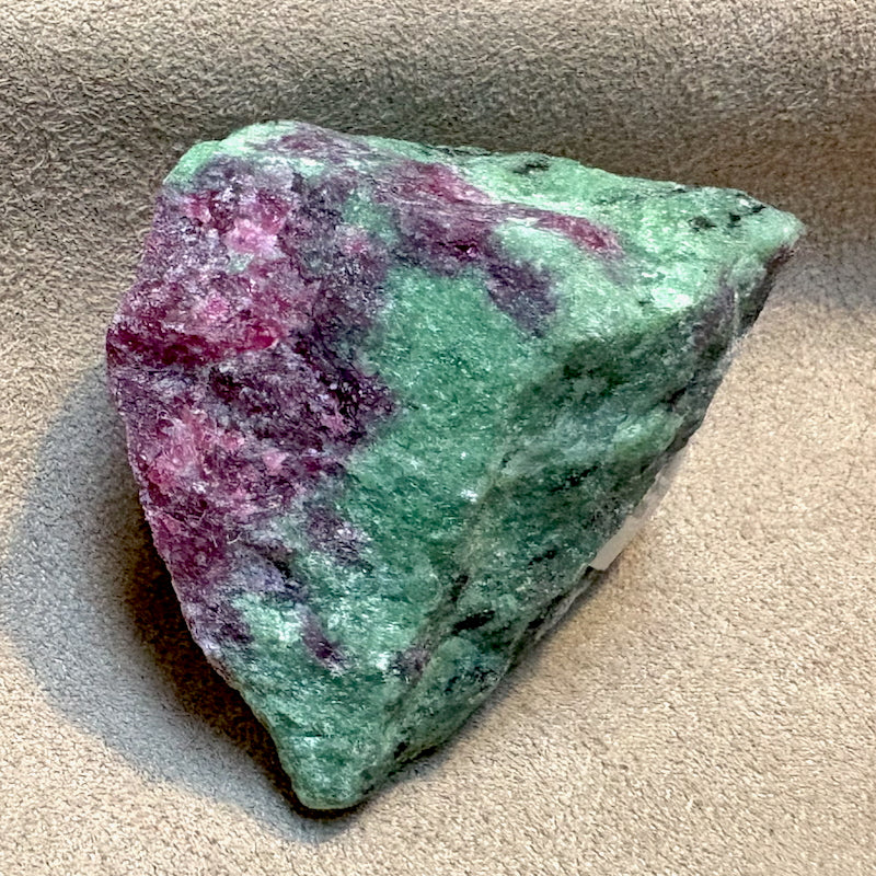Ruby in zoisite (Tanzania)