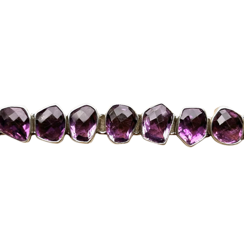 242656 Amethyst Twelve-Stone Bracelet