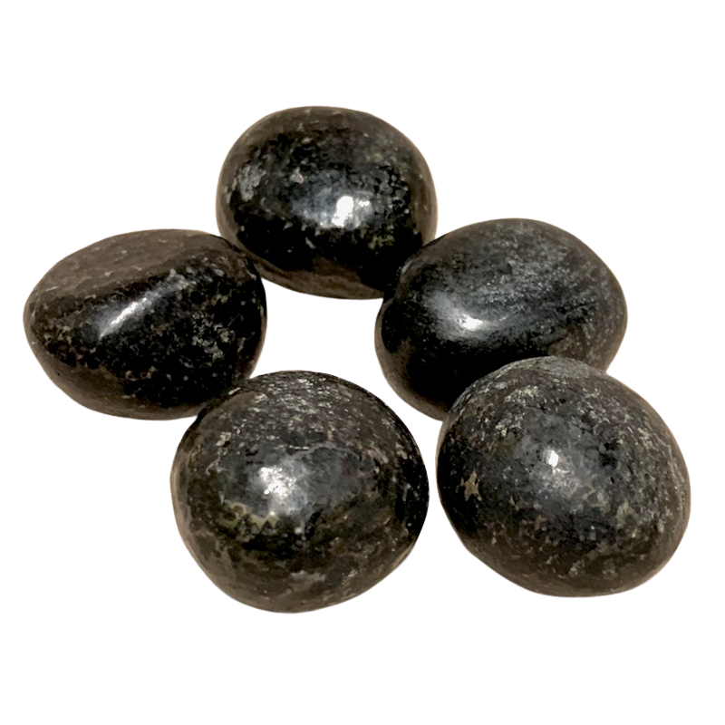 Nuumite Pebble (India)