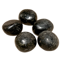 Nuumite Pebble (India)