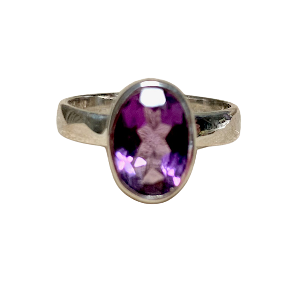 Amethyst & Sterling Silver Ring (size 6)