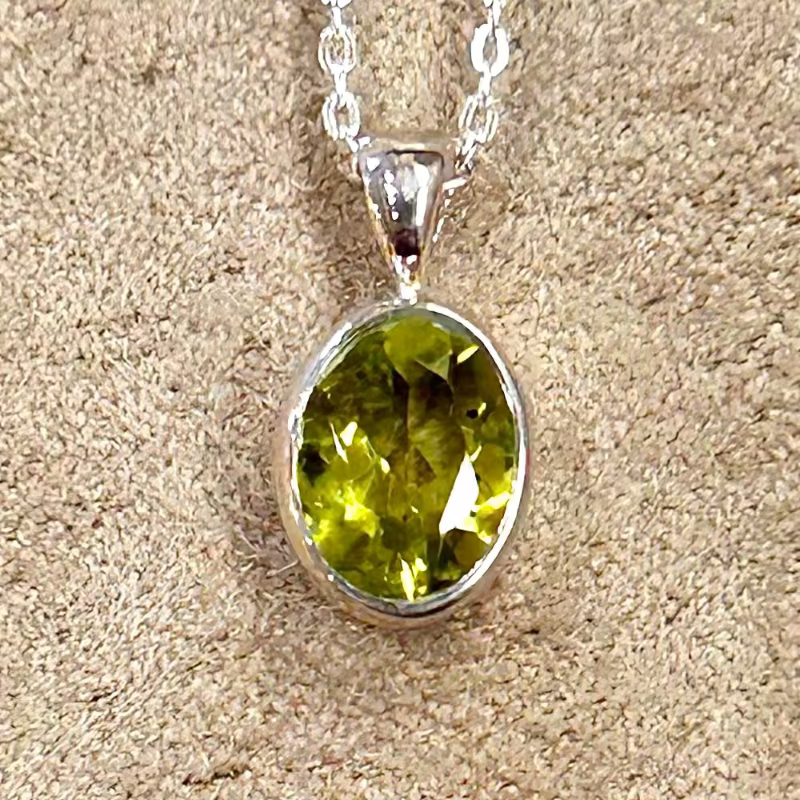 Peridot (Faceted) in Sterling Silver Necklace