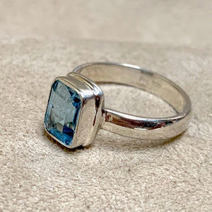 Swiss Blue Topaz Faceted Rectangular Ring (size 6)