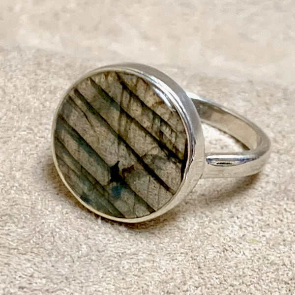 Labradorite Round Sterling Silver Ring (size 8)