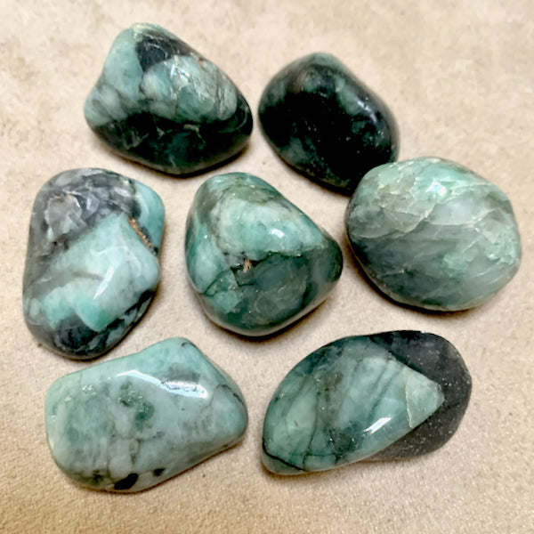 Emerald Polished 1" Pebble (India)