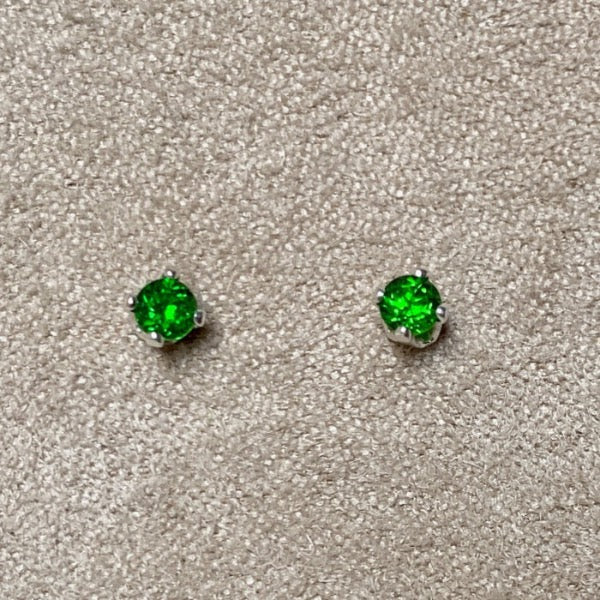 chrome diopside stud earrings
